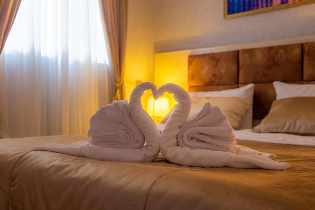 Golden Time Hotel Баку Екстериор снимка