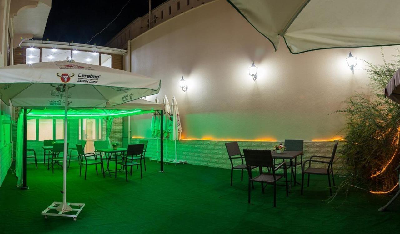 Golden Time Hotel Баку Екстериор снимка